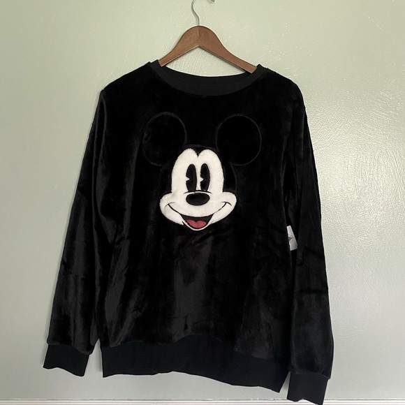 Disney Tops - NWT !! Walt Disney World Fuzzy Sweatshirt